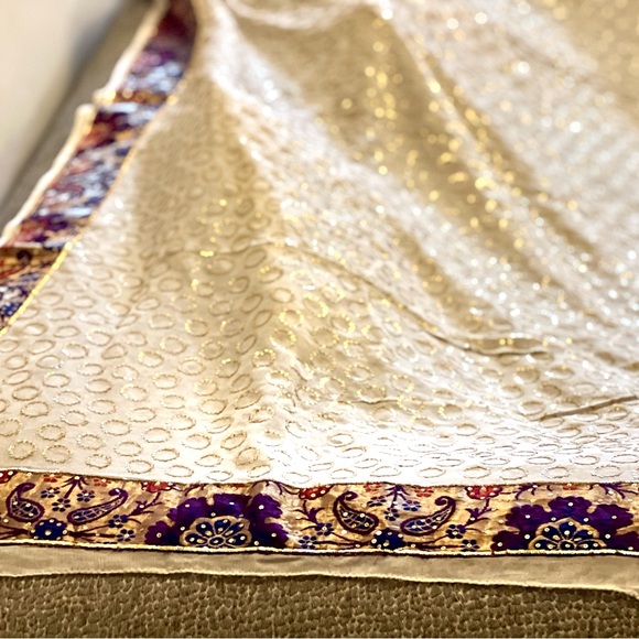 BrandNew!A pure silk Georgette hand embroidered sequins all over;Benarasi Border - Picture 13 of 17